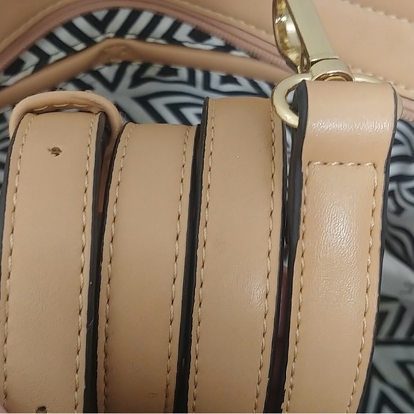 Versace Satchel Crossbody Bag Pristine condition - Picture 9 of 16